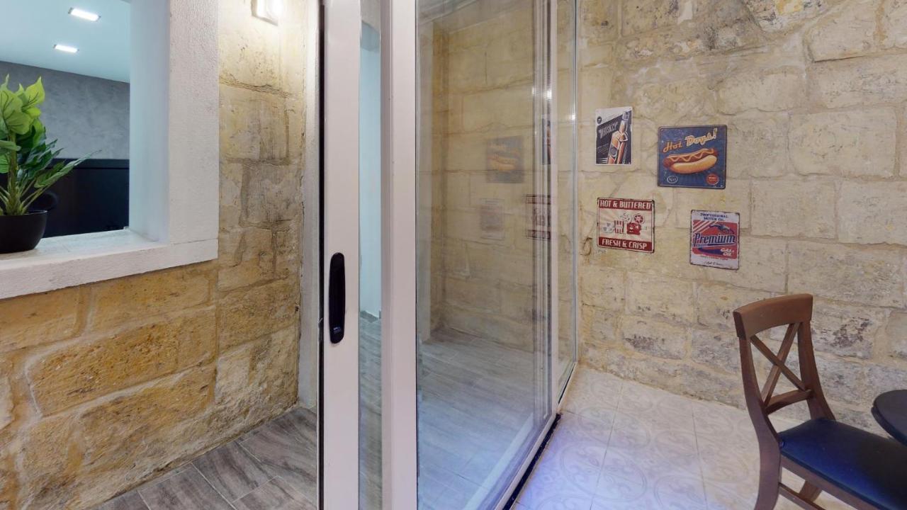 Central Valletta - 1 Bedroom Maisonnette Luaran gambar