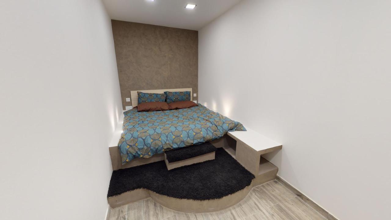 Central Valletta - 1 Bedroom Maisonnette Luaran gambar