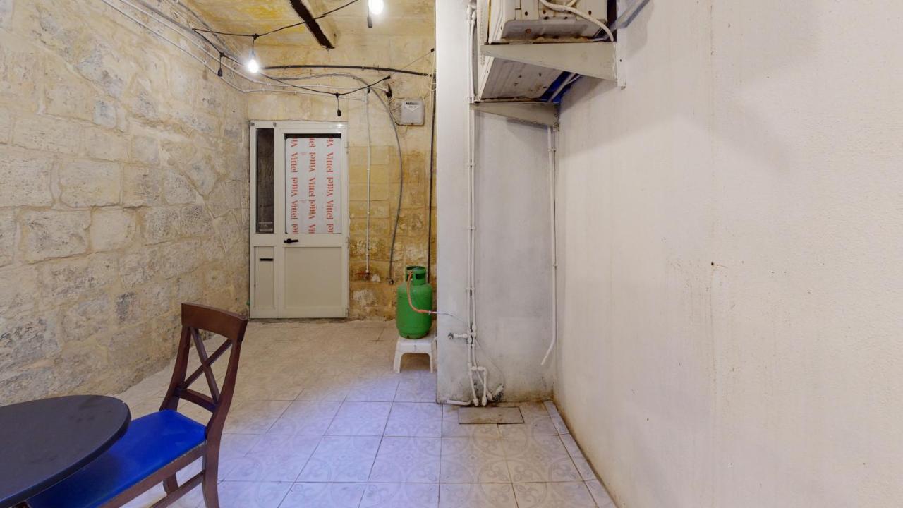 Central Valletta - 1 Bedroom Maisonnette Luaran gambar
